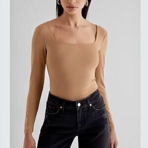 Express Body Contour Long Sleeve Top